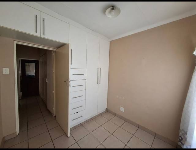 3 BEDROOM HOUSE FOR SALE IN VANDERBIJLPARK SE 6